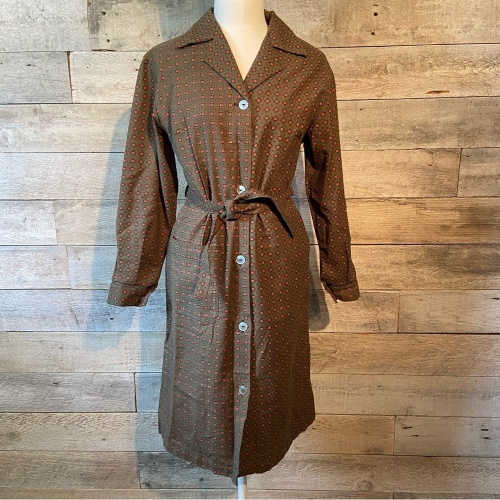 Vintage women's button up collared dress size small
